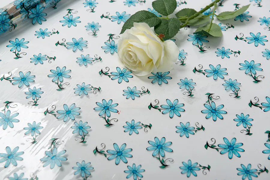 Elegant Floral Wrapping Film – Protect & Beautify Your Blooms